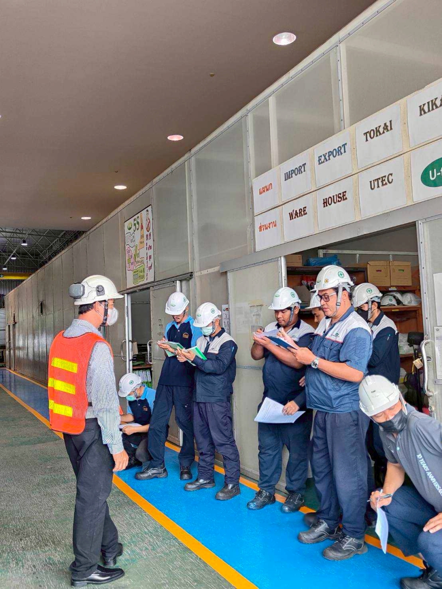 LINE_ALBUM_หลักสูตรปั้นจั่นเหนือนศีรษะ (Overhead Crane)_250828_41.jpg - หลักสูตรปั้นจั่นชนิดเคลื่อนที่ (Mobile Crane 4 ผู้)